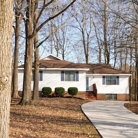 1730 Woodvalley Drive Charlotte NC 28216