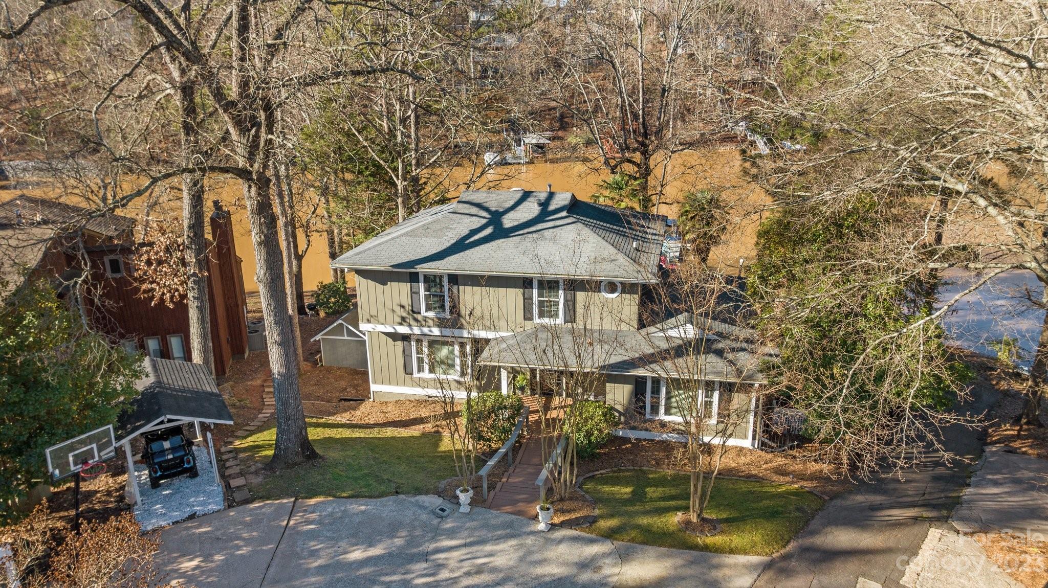 Tega Cay - Residential