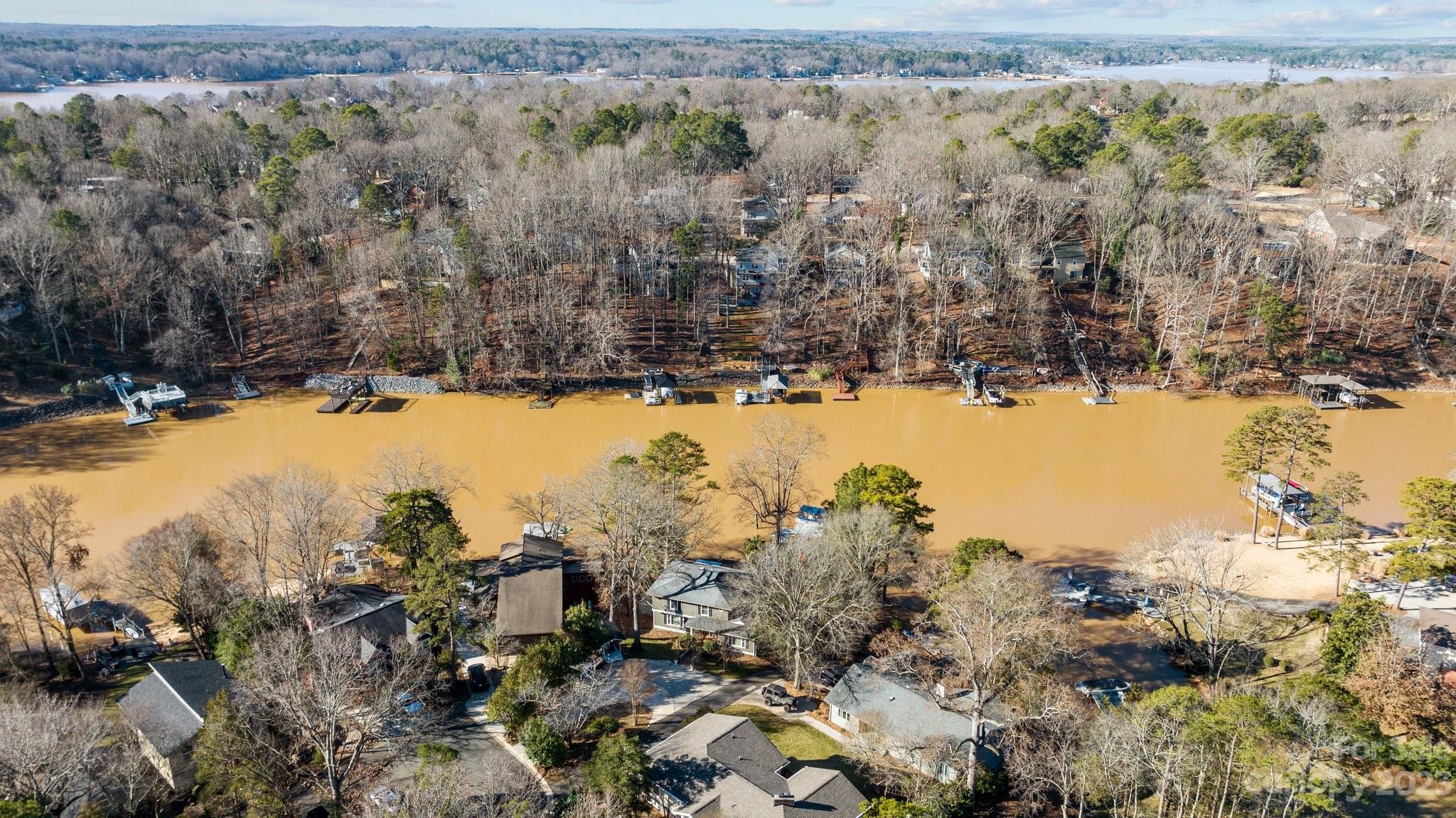 Tega Cay - Residential