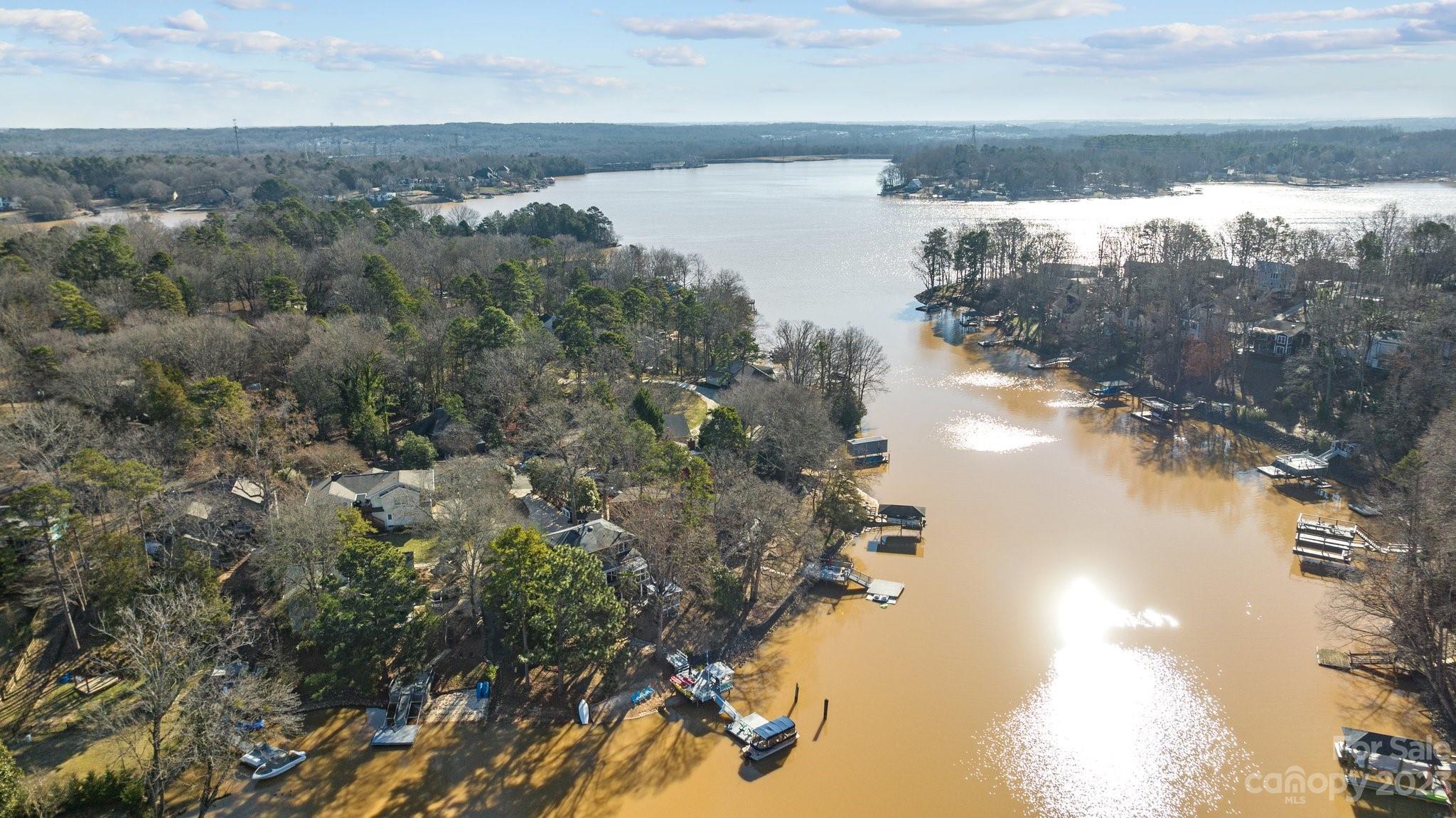 Tega Cay - Residential