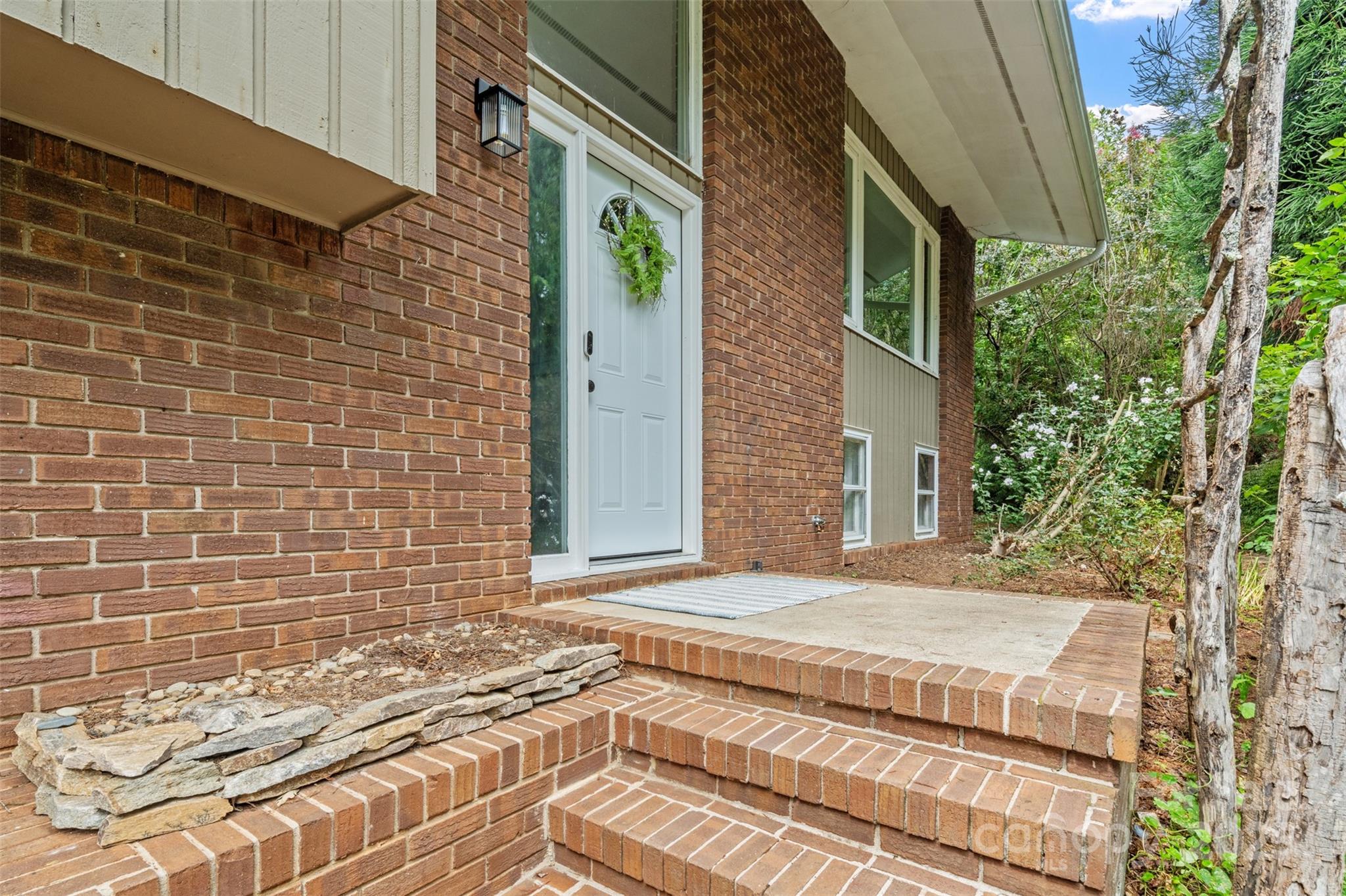 15 Beaverdam Court
