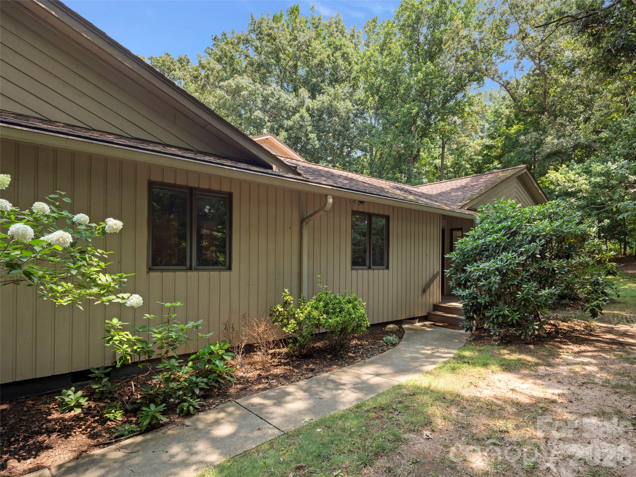 132 Cloverleaf Lane