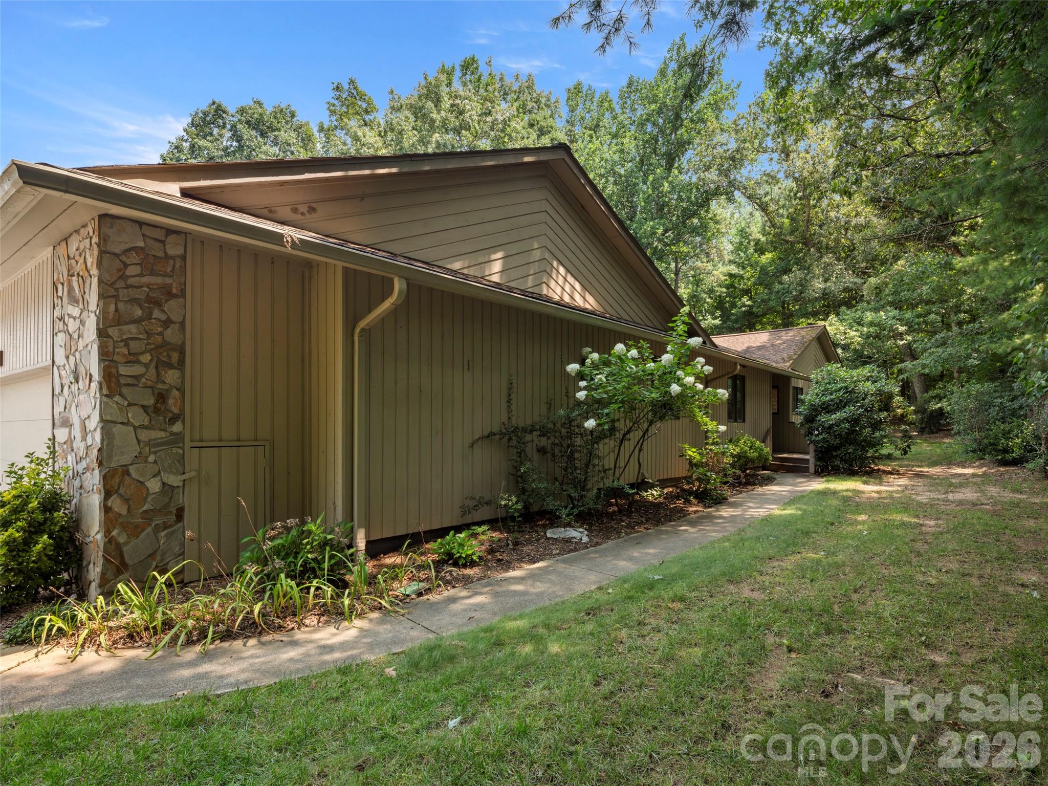 132 Cloverleaf Lane