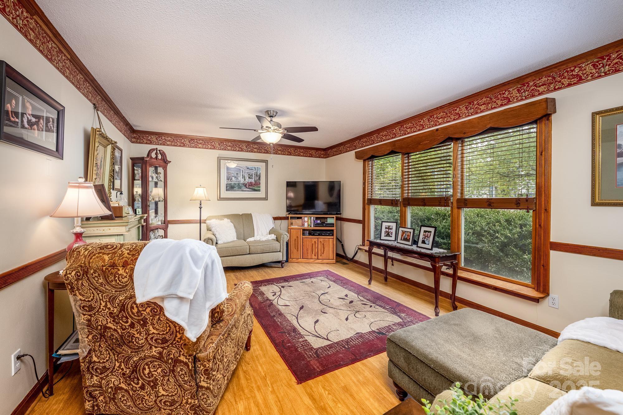 118 Old Meadowbrook Road