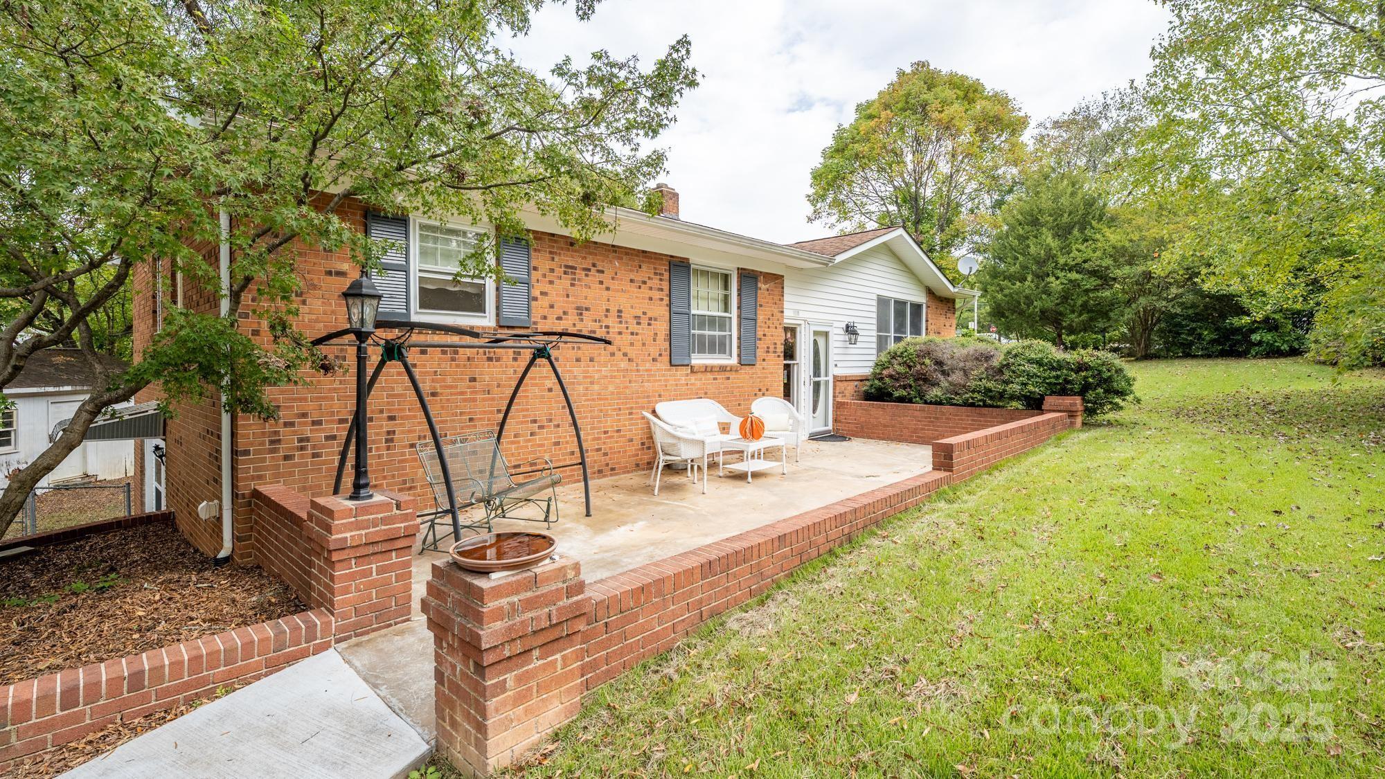 118 Old Meadowbrook Road