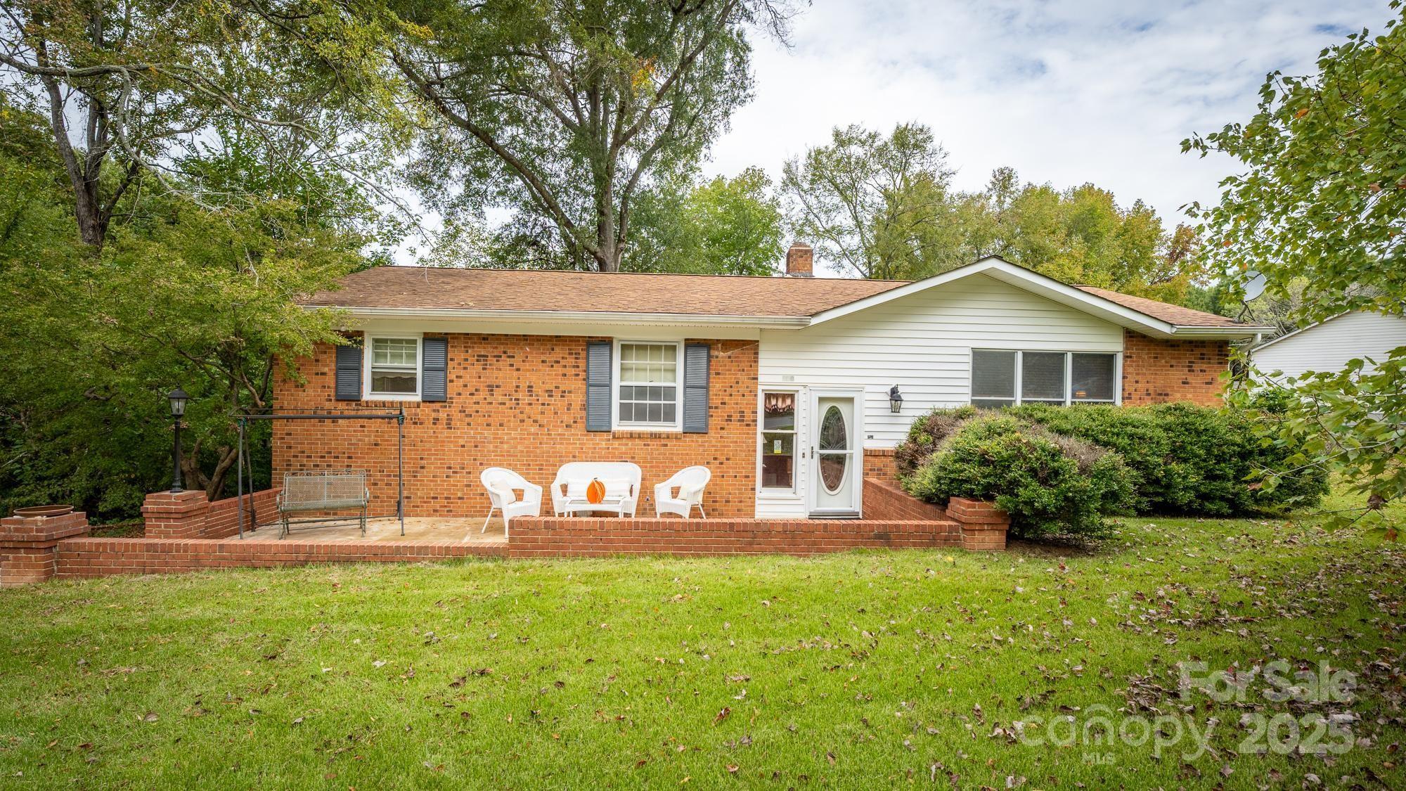 118 Old Meadowbrook Road