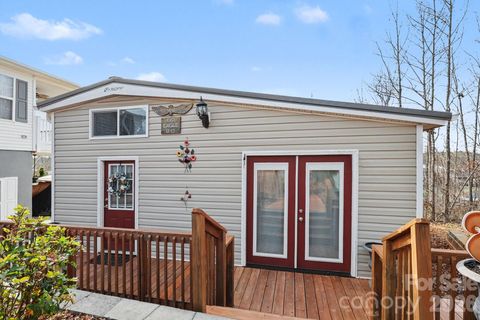 130 Eagle Drive New London NC 28127