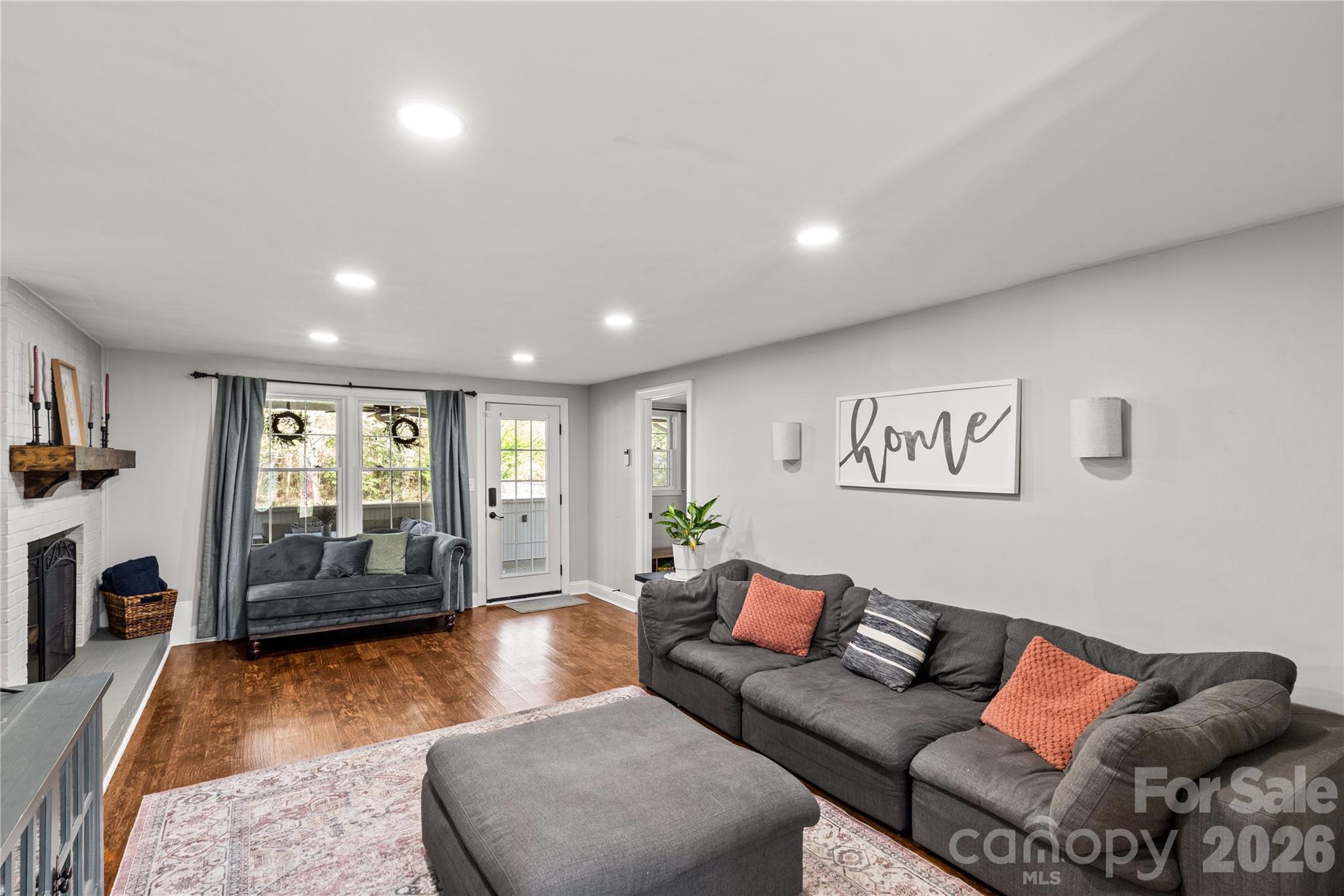 Meadow Lakes - Residential