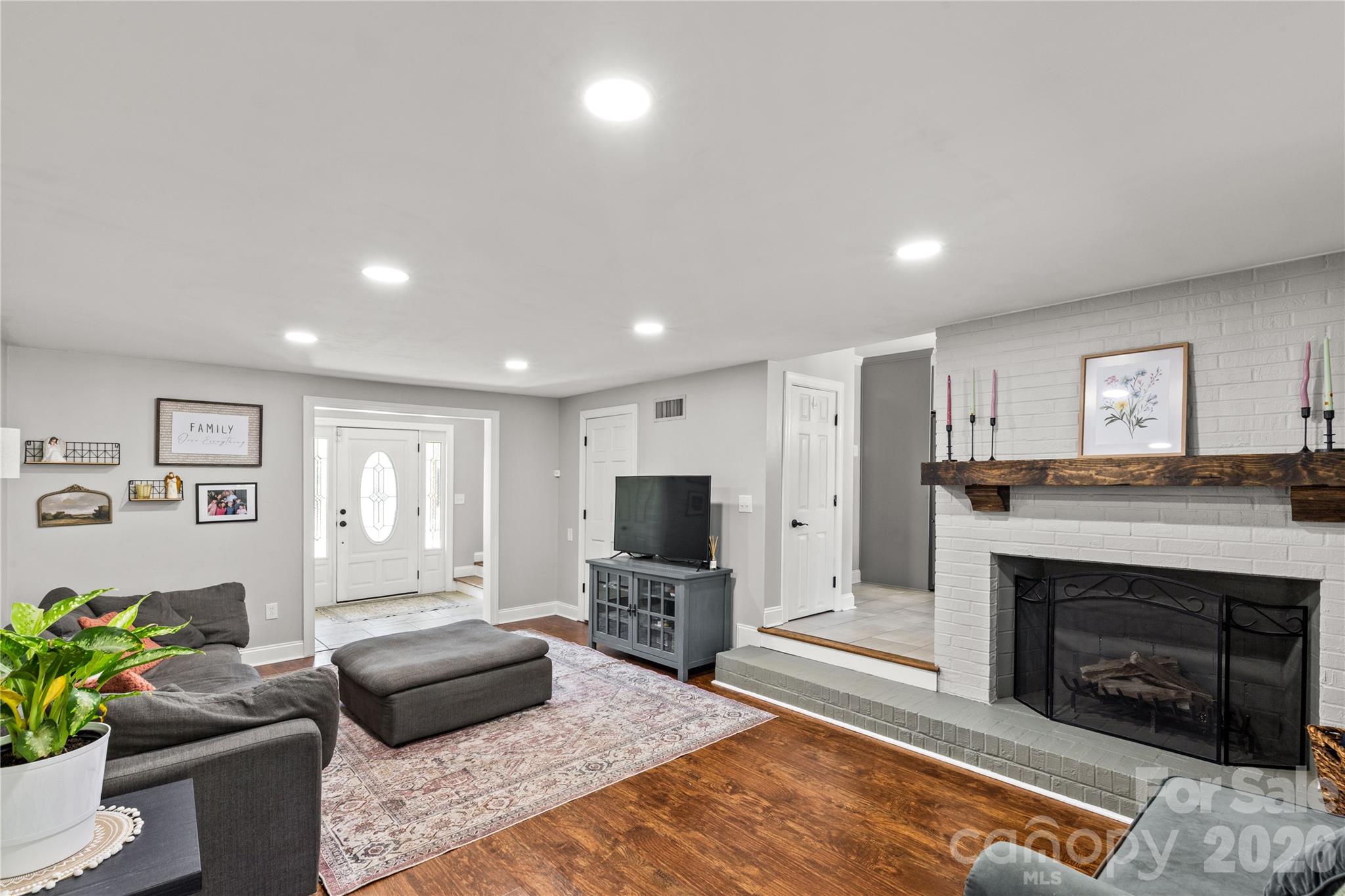 Meadow Lakes - Residential