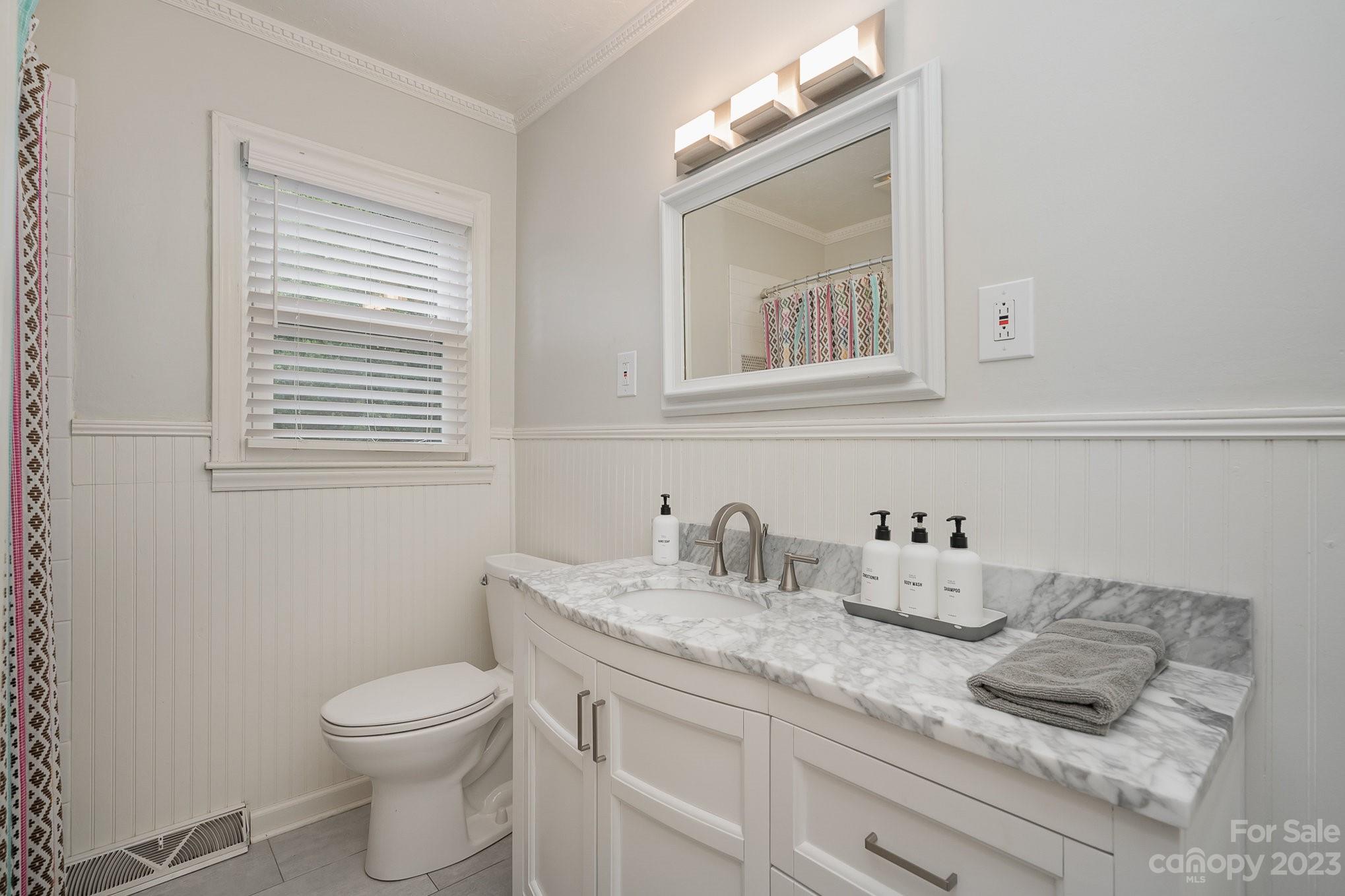 Country Club Acres - Residential