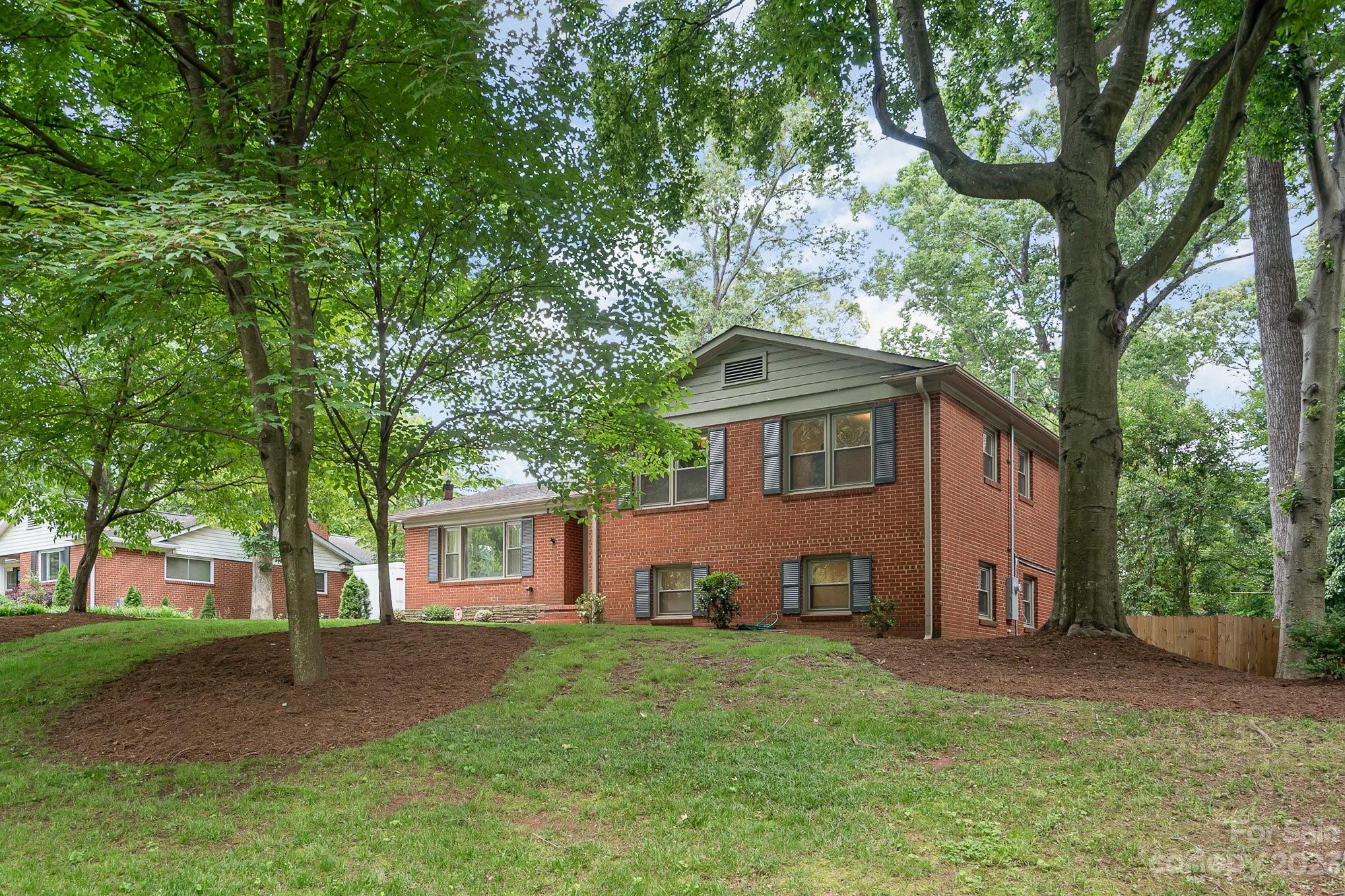 Country Club Acres - Residential