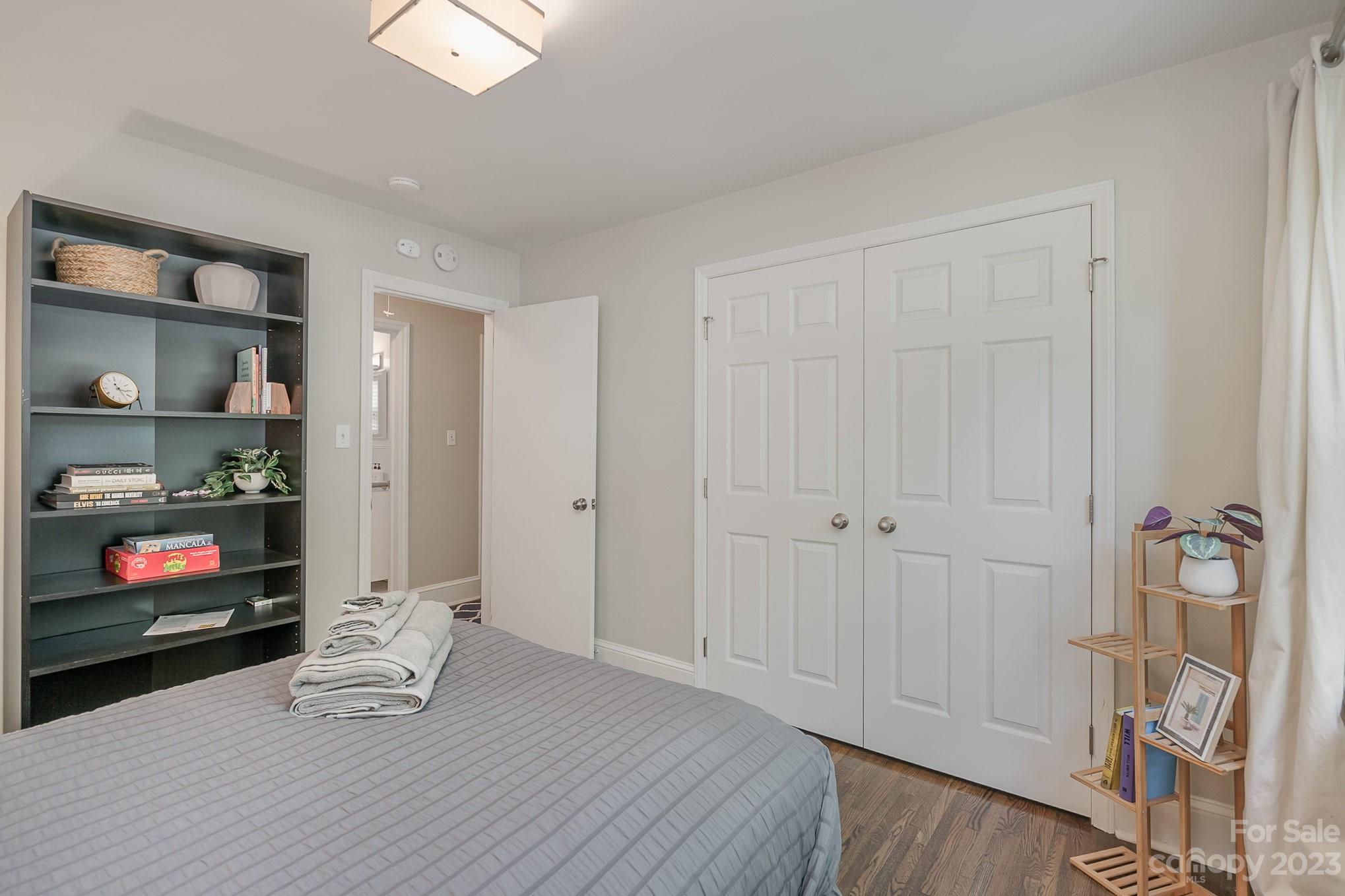 Country Club Acres - Residential