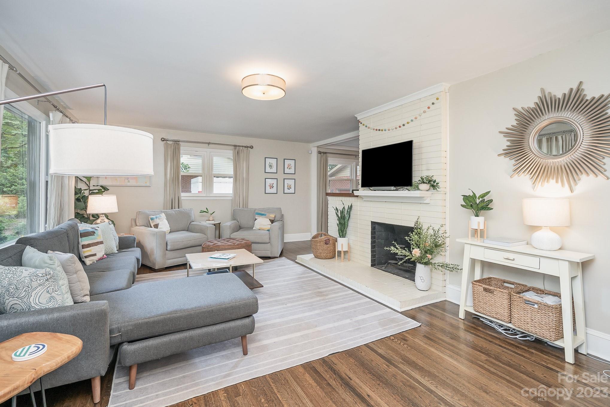 Country Club Acres - Residential
