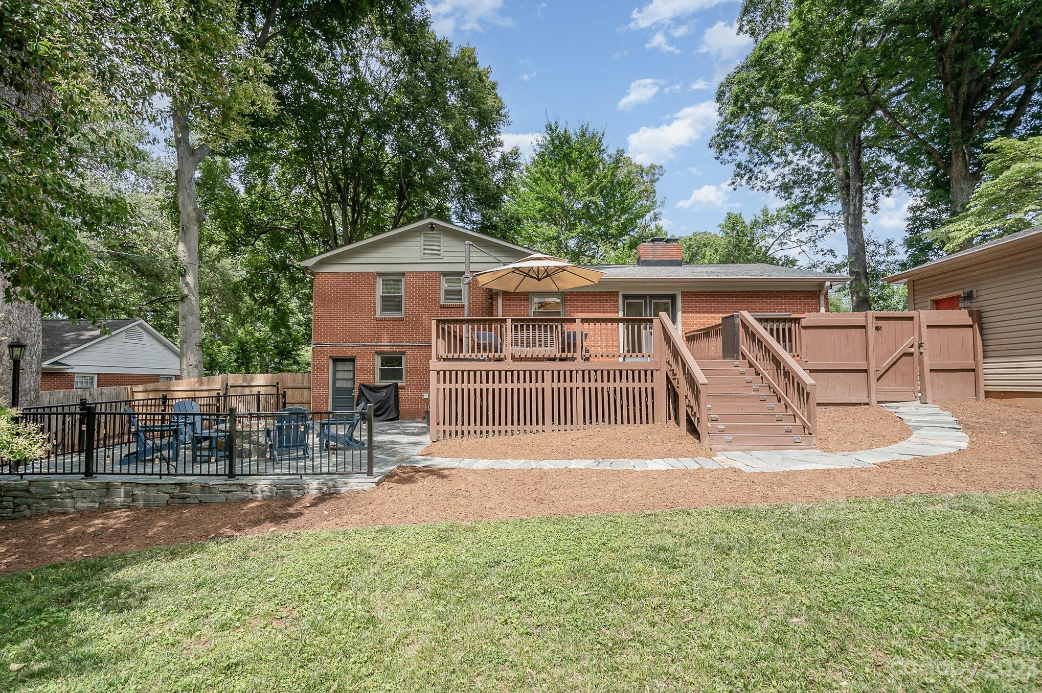 Country Club Acres - Residential
