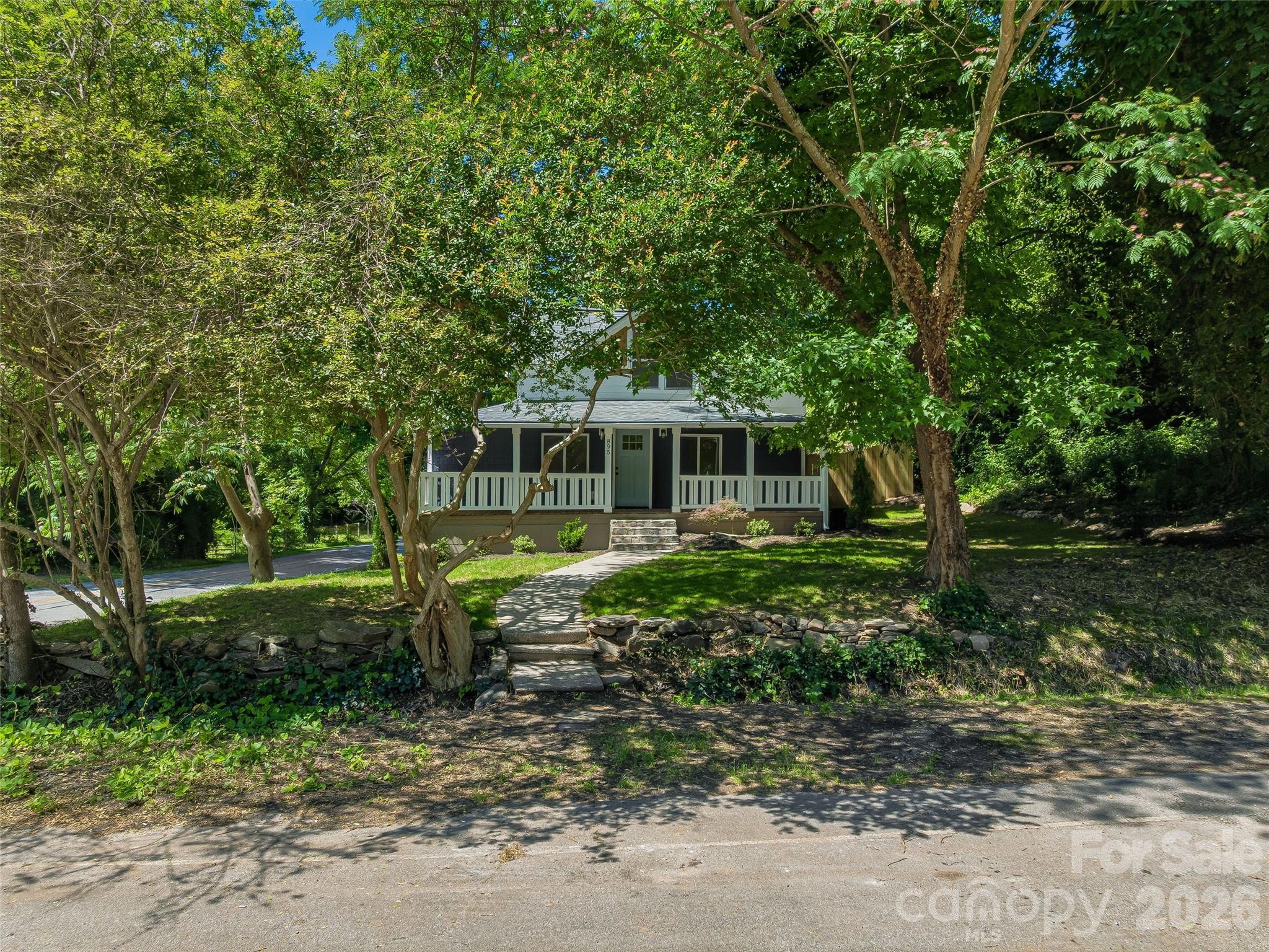 895 N Trade Street