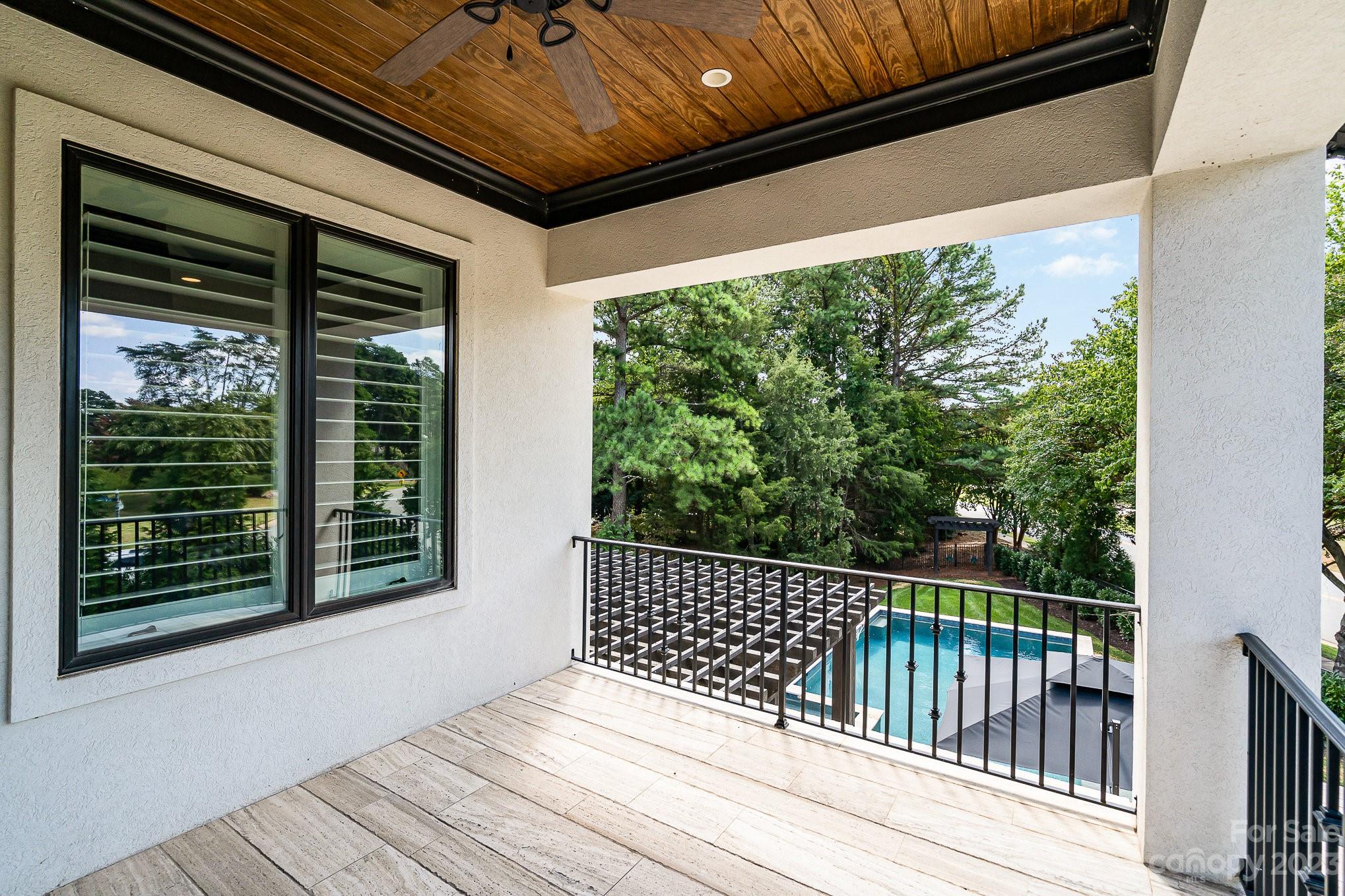 The Peninsula - Residential