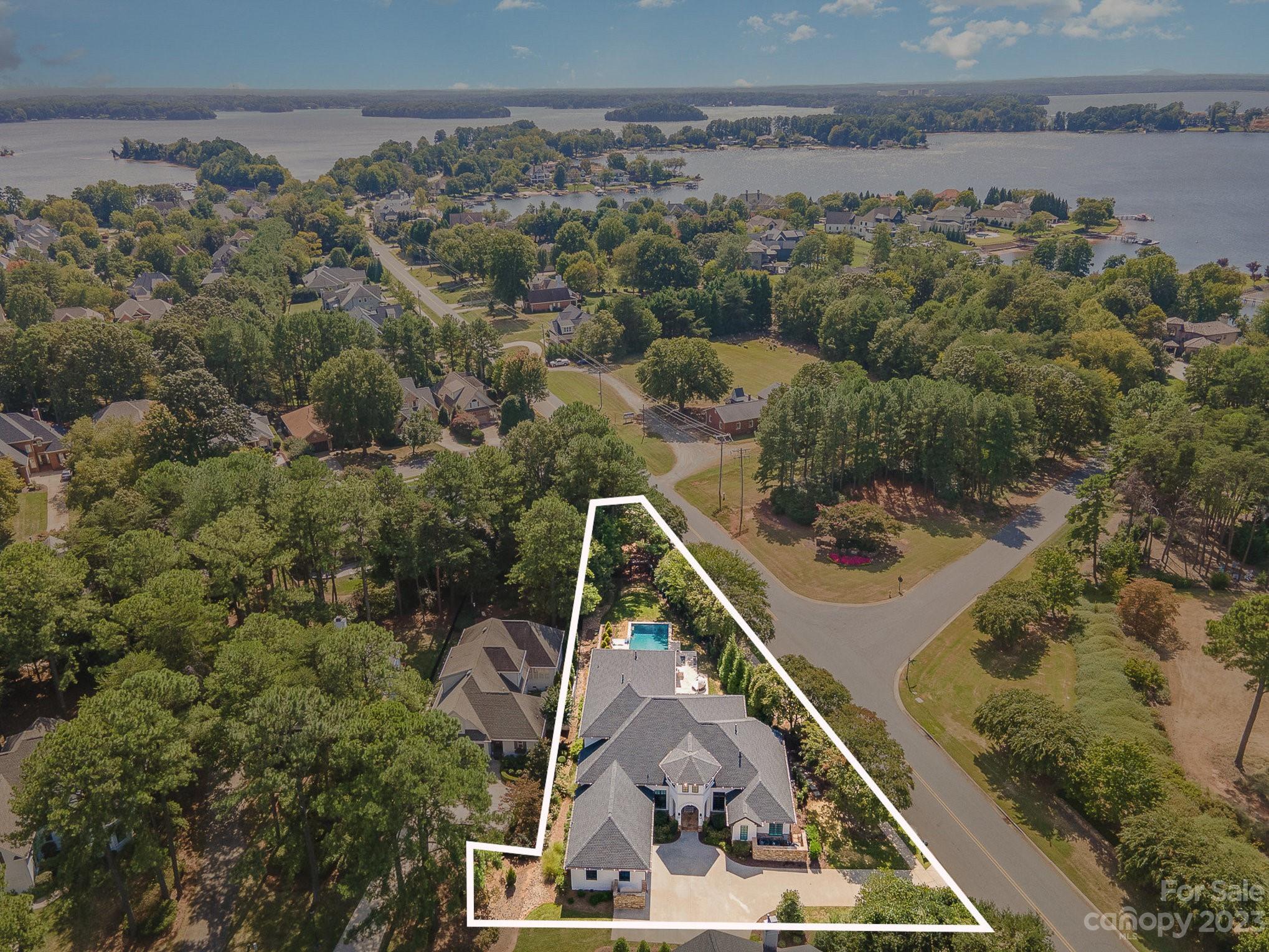 The Peninsula - Residential