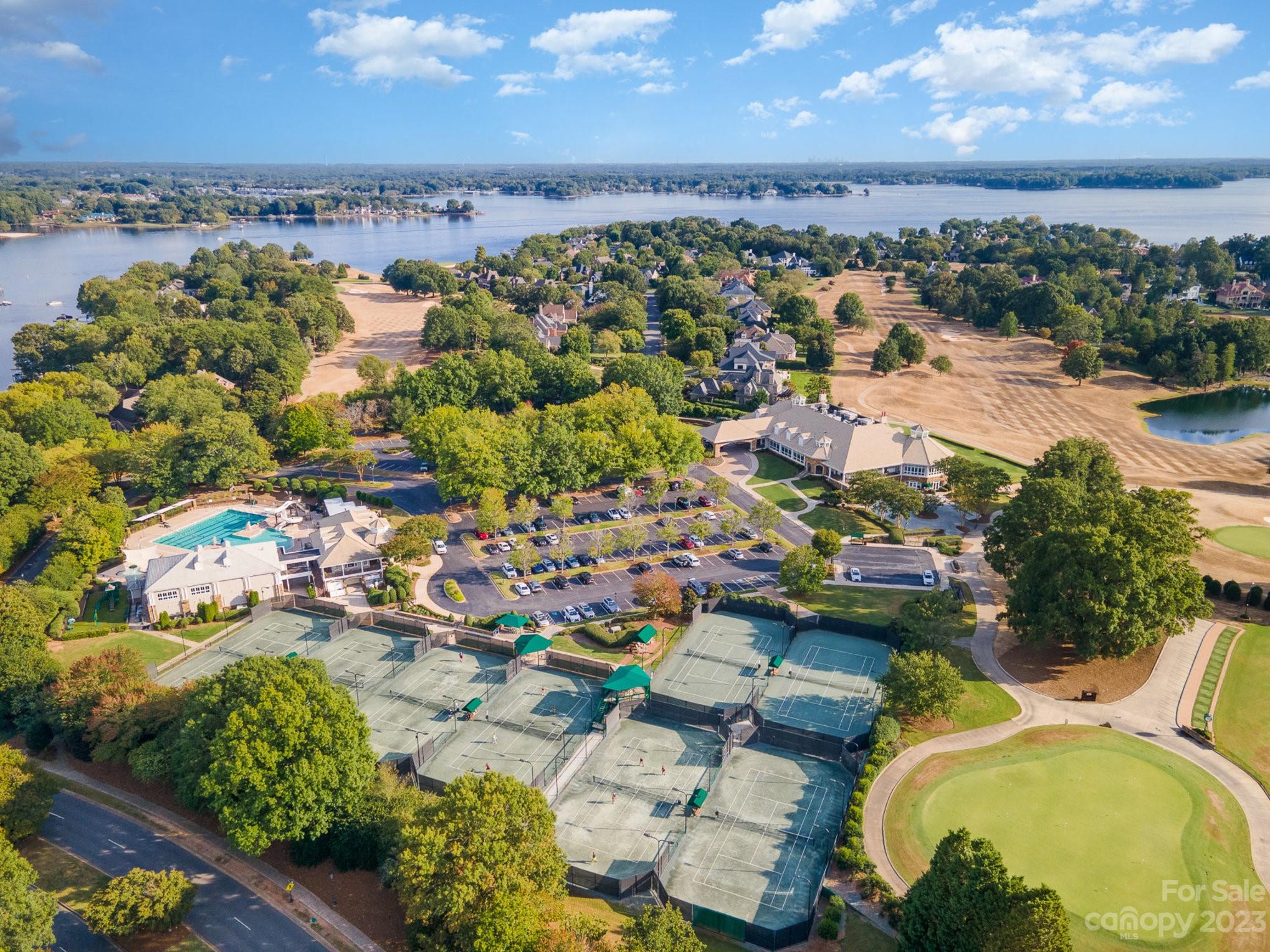 The Peninsula - Residential