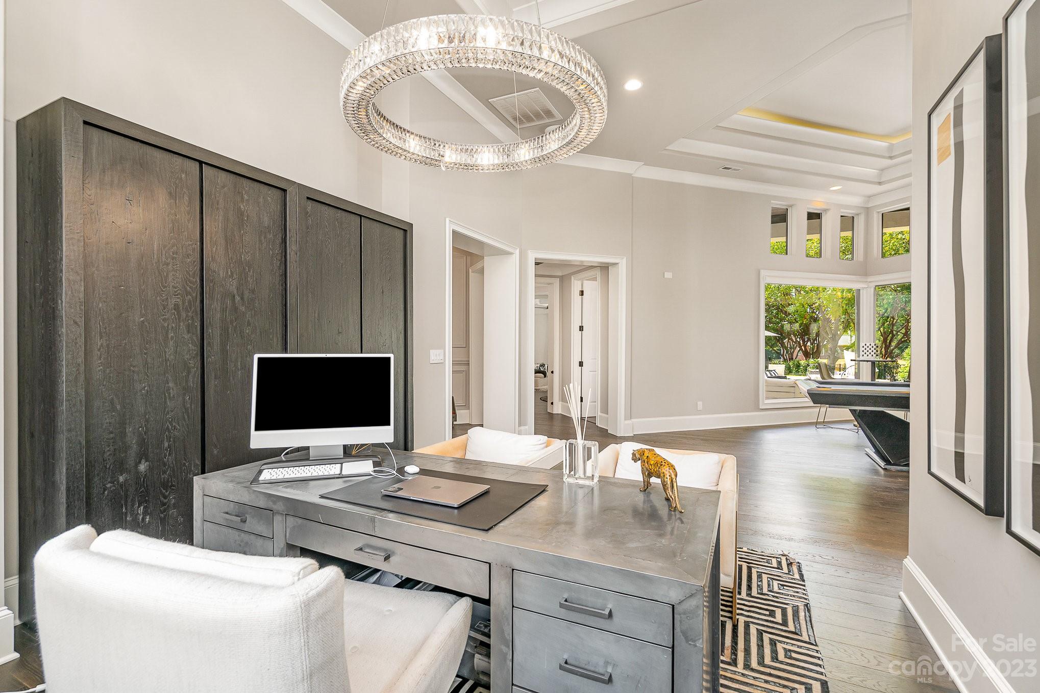 The Peninsula - Residential