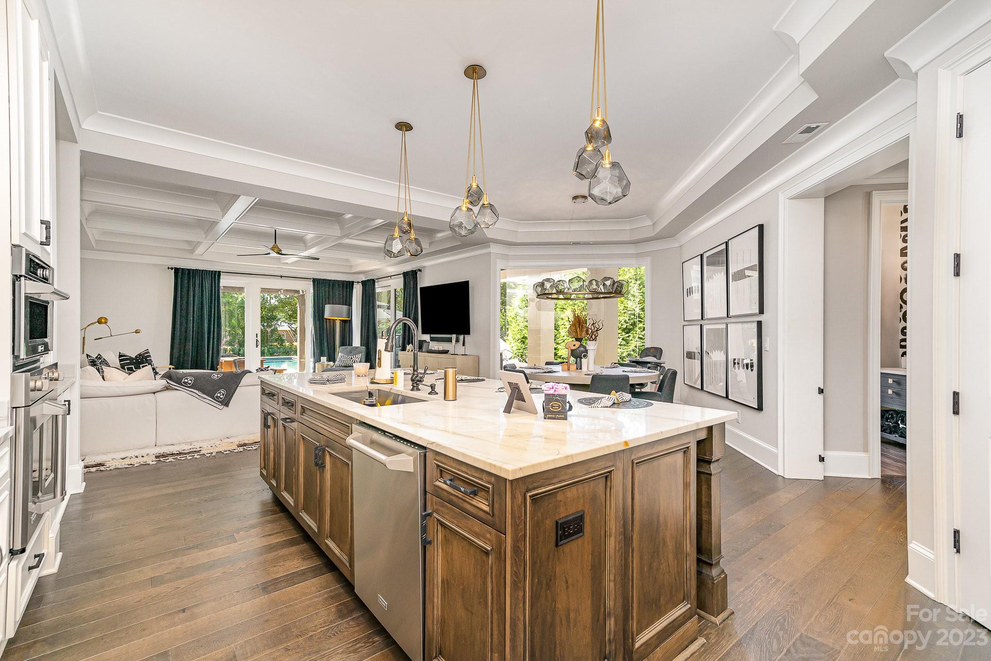 The Peninsula - Residential