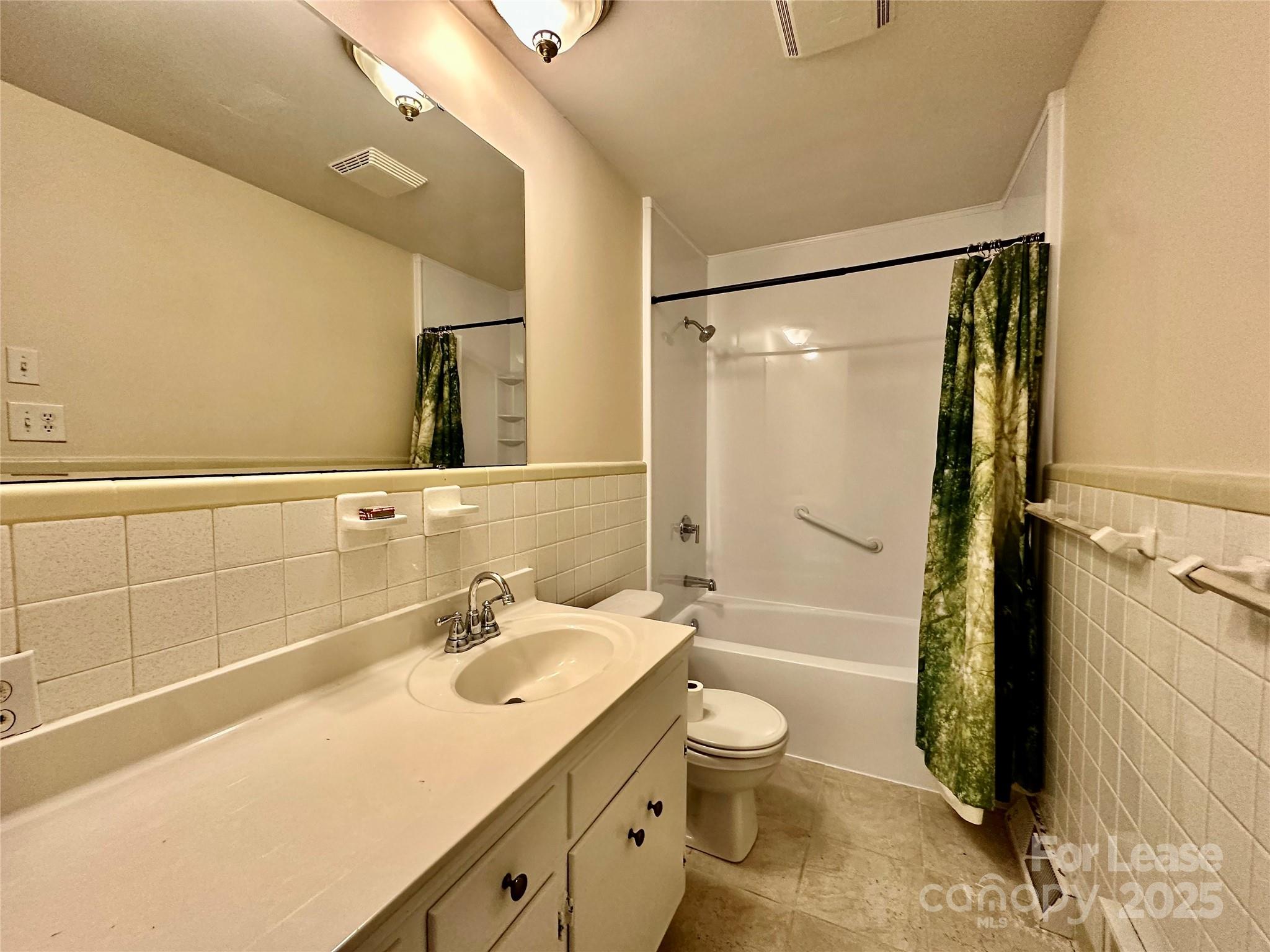 Oakhurst - Residential Lease