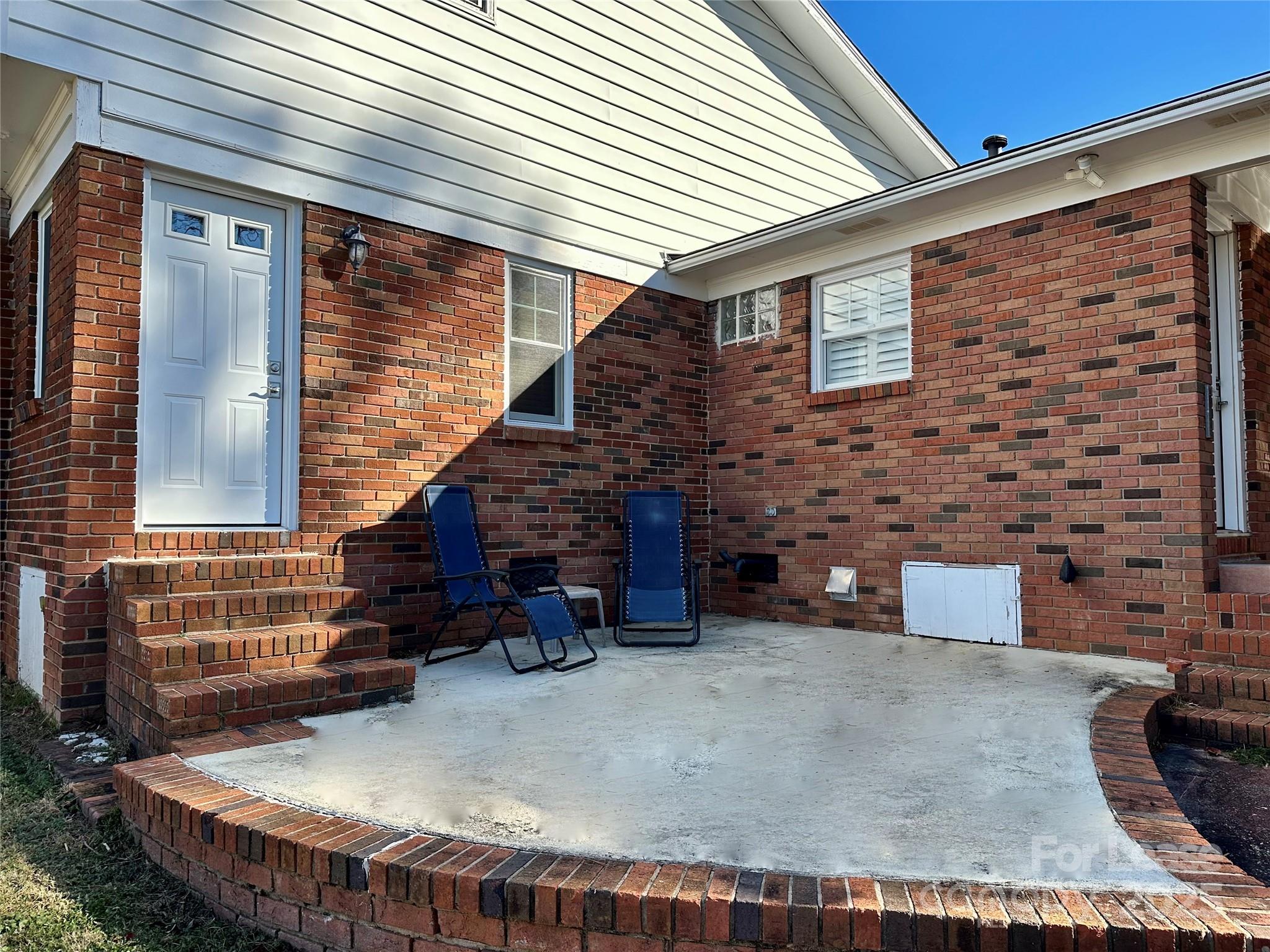 Oakhurst - Residential Lease