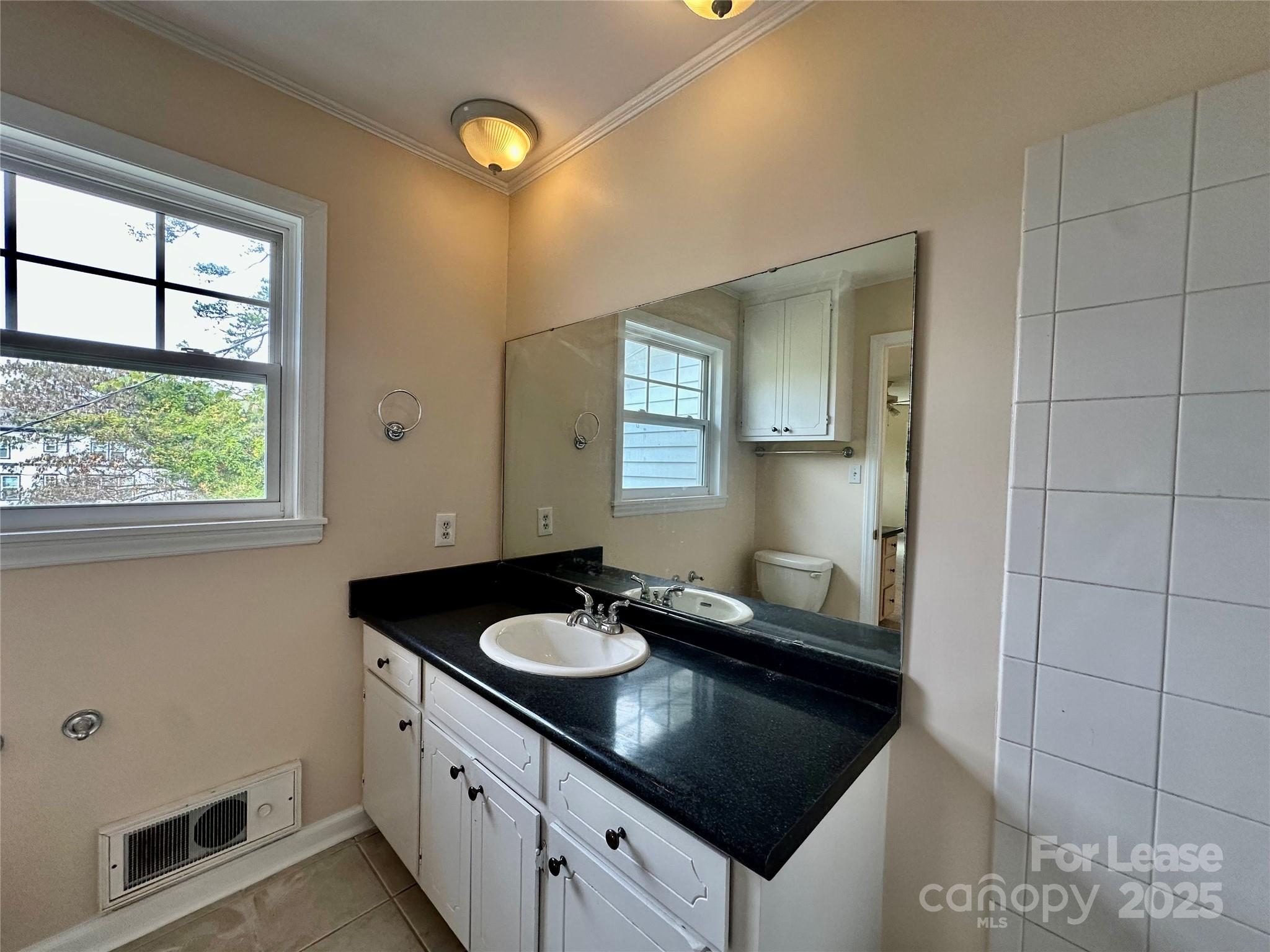 Oakhurst - Residential Lease