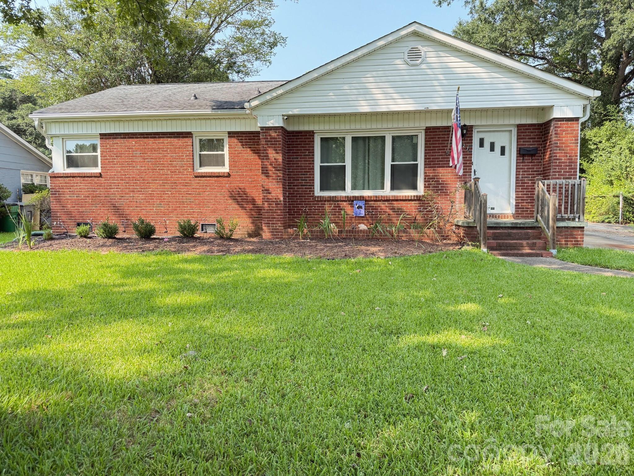 1327 Dresden Drive W, Charlotte, NC, 28205