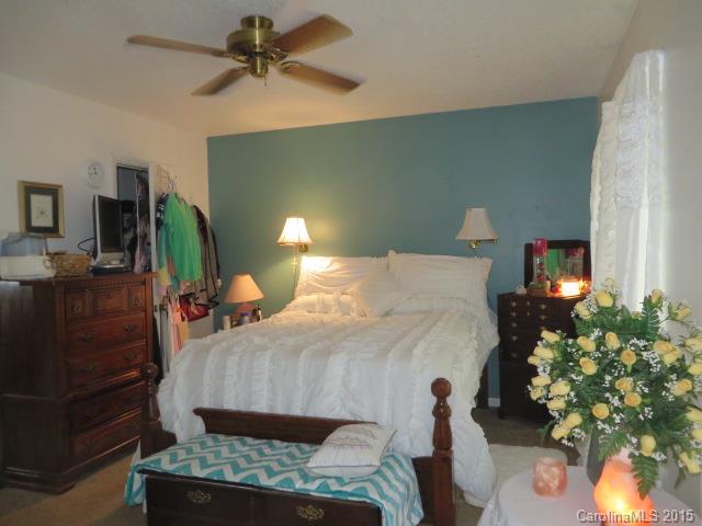 Olde Whitehall - Residential