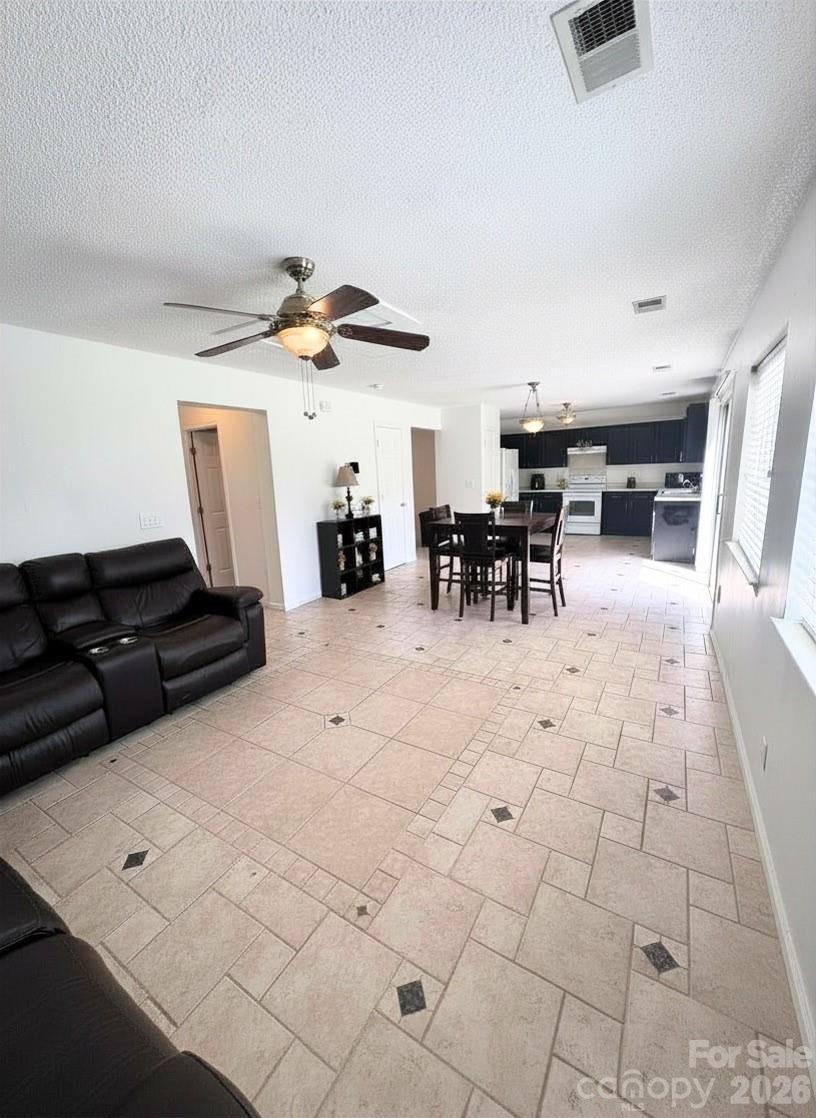 8082 Long Shadow Lane