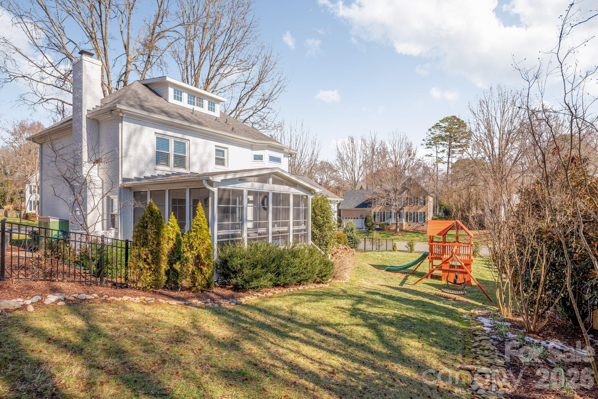 Charlestowne Manor - Residential