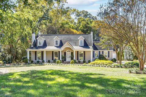 2611 Forest Drive Charlotte NC 28211