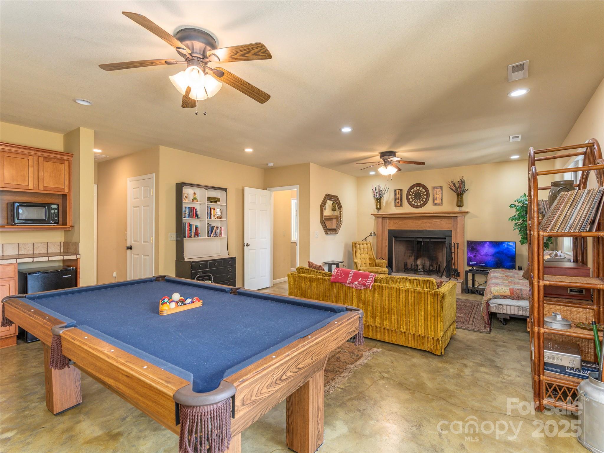 1159 Mount Chalet Road