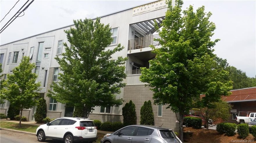 A sleek euro-modern design loft . Large, gorgeous, unique windows. Open space & breezy atmosphere. 
Elegant industrial design building, with control access. Exquisite view to The Veterans Park, home to tennis courts & walking trails.  Enjoy the lifestyle of the up-and-coming energetic Plaza Midwood, minutes from downtown & NoDa. Walking distance to the coolest restaurants on Central Ave (to name a few),  Peculiar Rabbit, Thomas Street Tavern, Pint Central, Soul Gastrolounge and Zada Jane's.