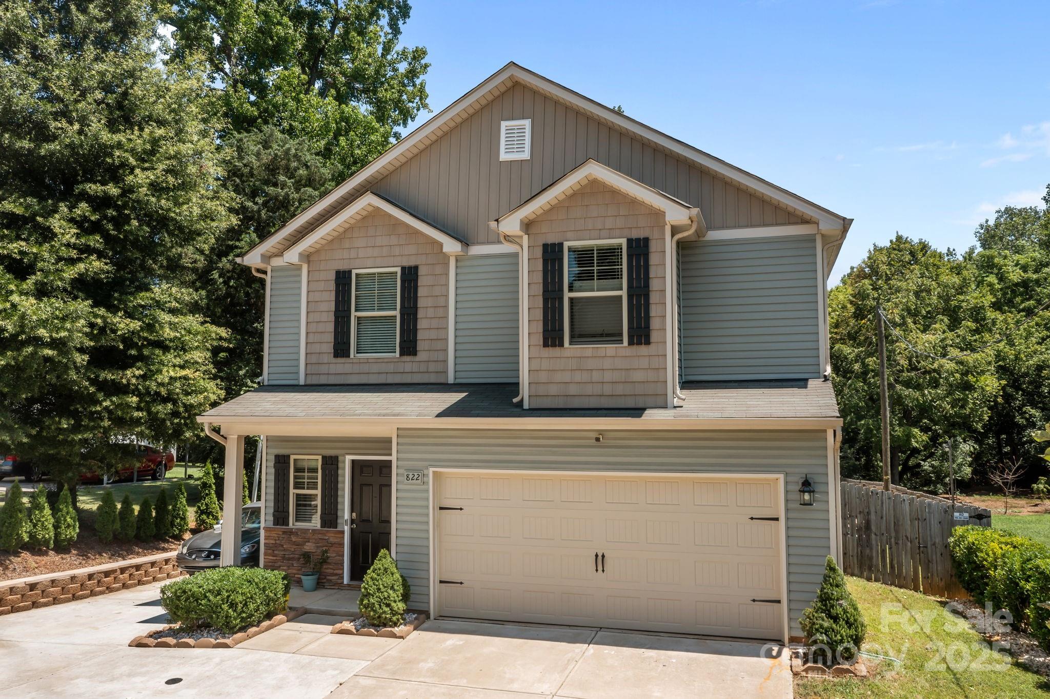 822 Lakehill Road