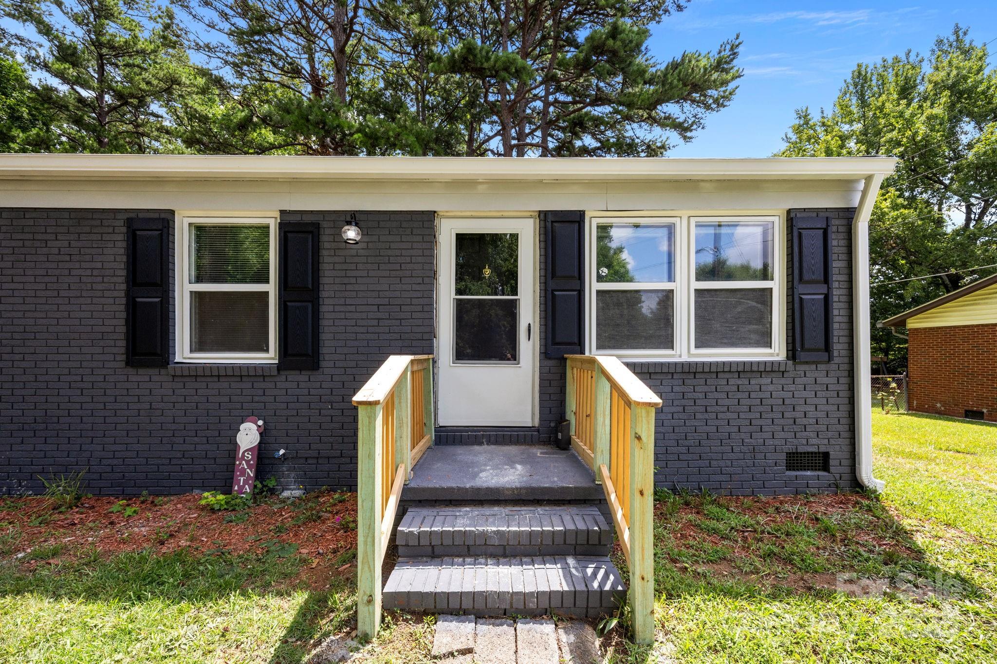 2715 Sonora Lane