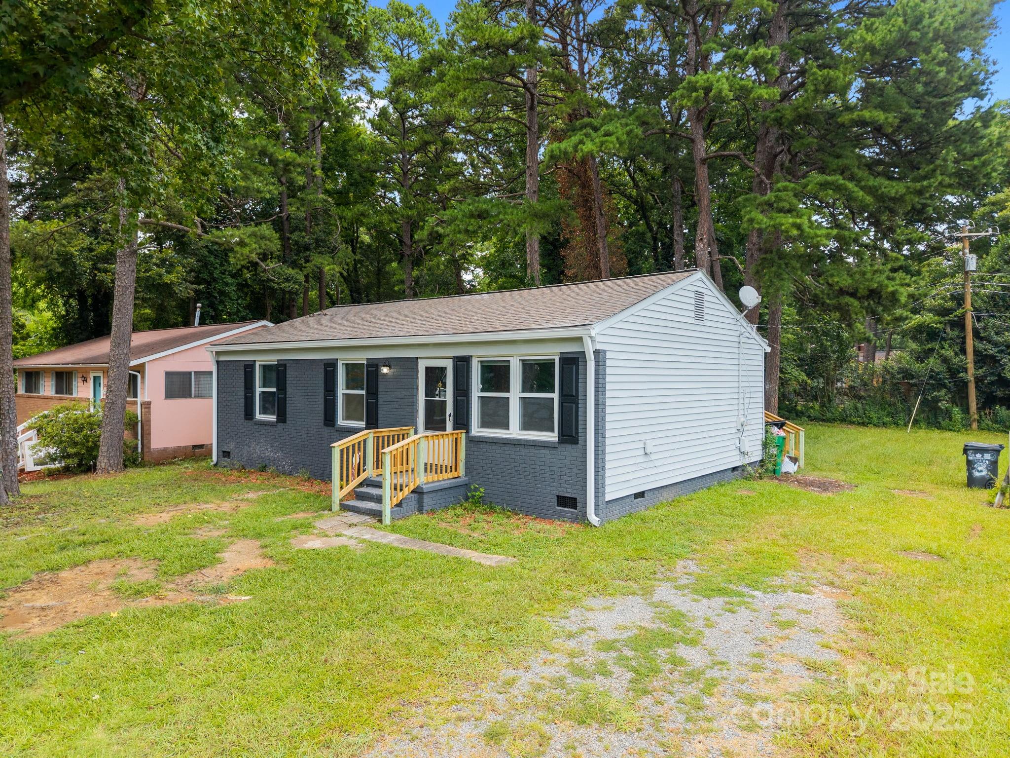 2715 Sonora Lane