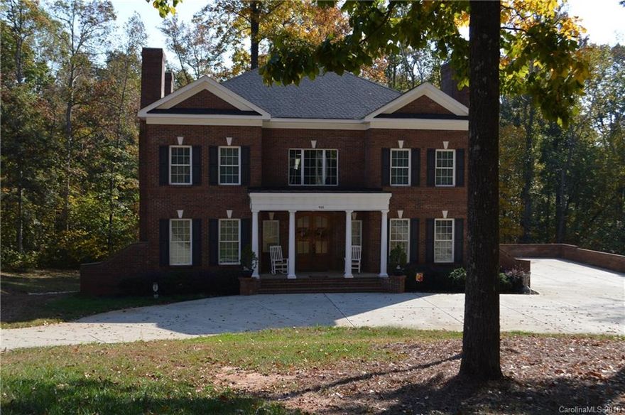 Beautiful all brick colonial home w/partially finished basement sits on 2.98 ac- no city taxes! A must see inside- open floor plan- 3 fireplaces- walnut hardwood floors- master w/balcony. This home has so much to offer. Basement is 75% complete- Great home! Minutes from Springlake Golf course! Call now to see this one!