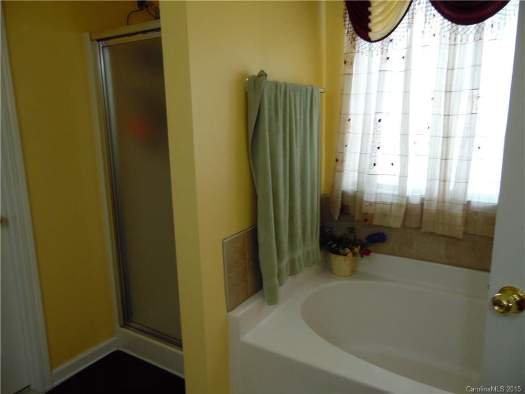 Autumn Cove At Lake Wylie - Residential