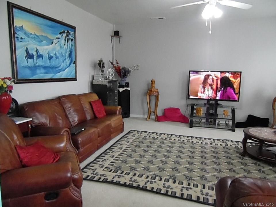 Autumn Cove At Lake Wylie - Residential