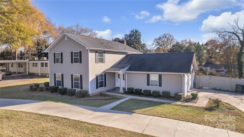 A home in Hickory