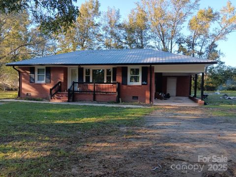 Photo of 1522 Mary C Road, St Pauls, NC 28384 (MLS # 4313378)
