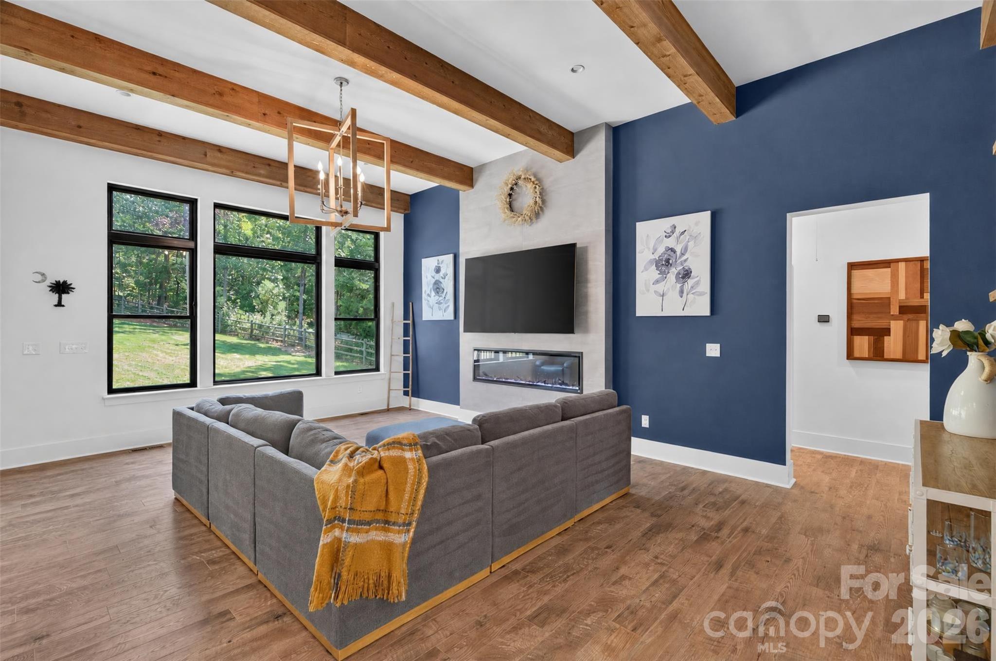 809 Woodland Forest Drive
