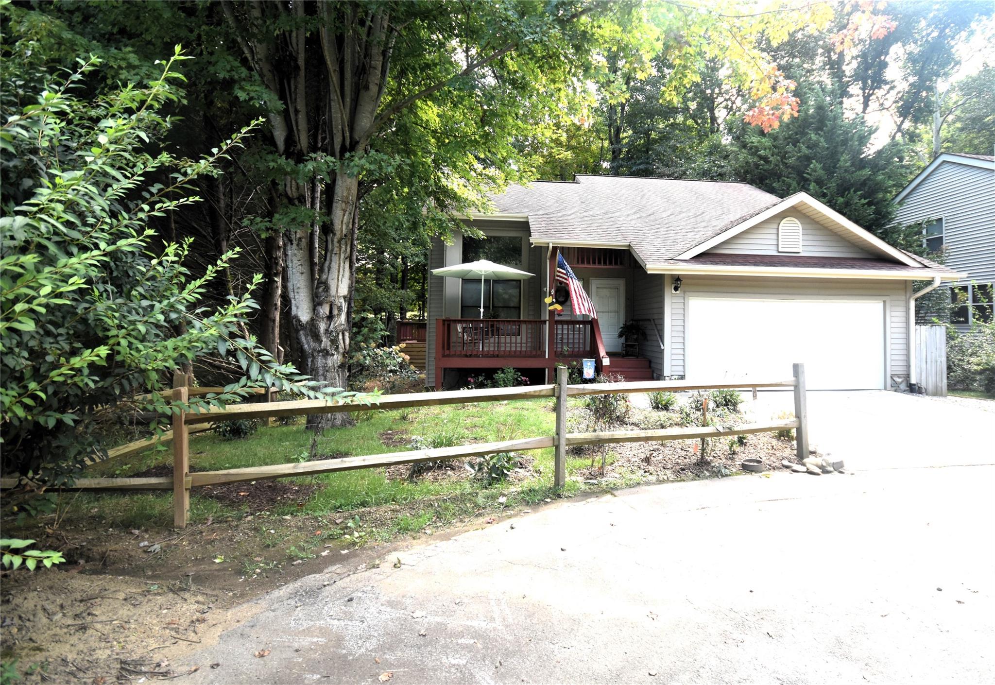 98 Indian Trace Road