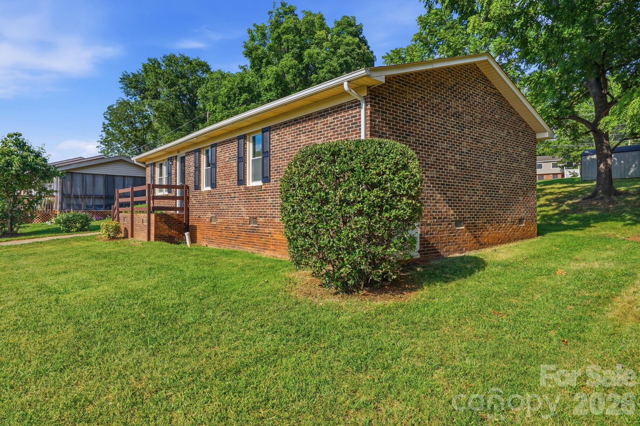 202 Cooke Circle