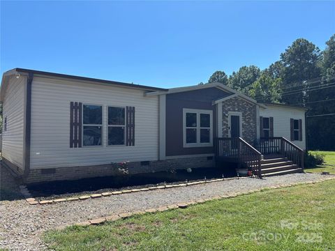 Photo of 5300 Startown Road, Newton, NC 28658 (MLS # 4298133)