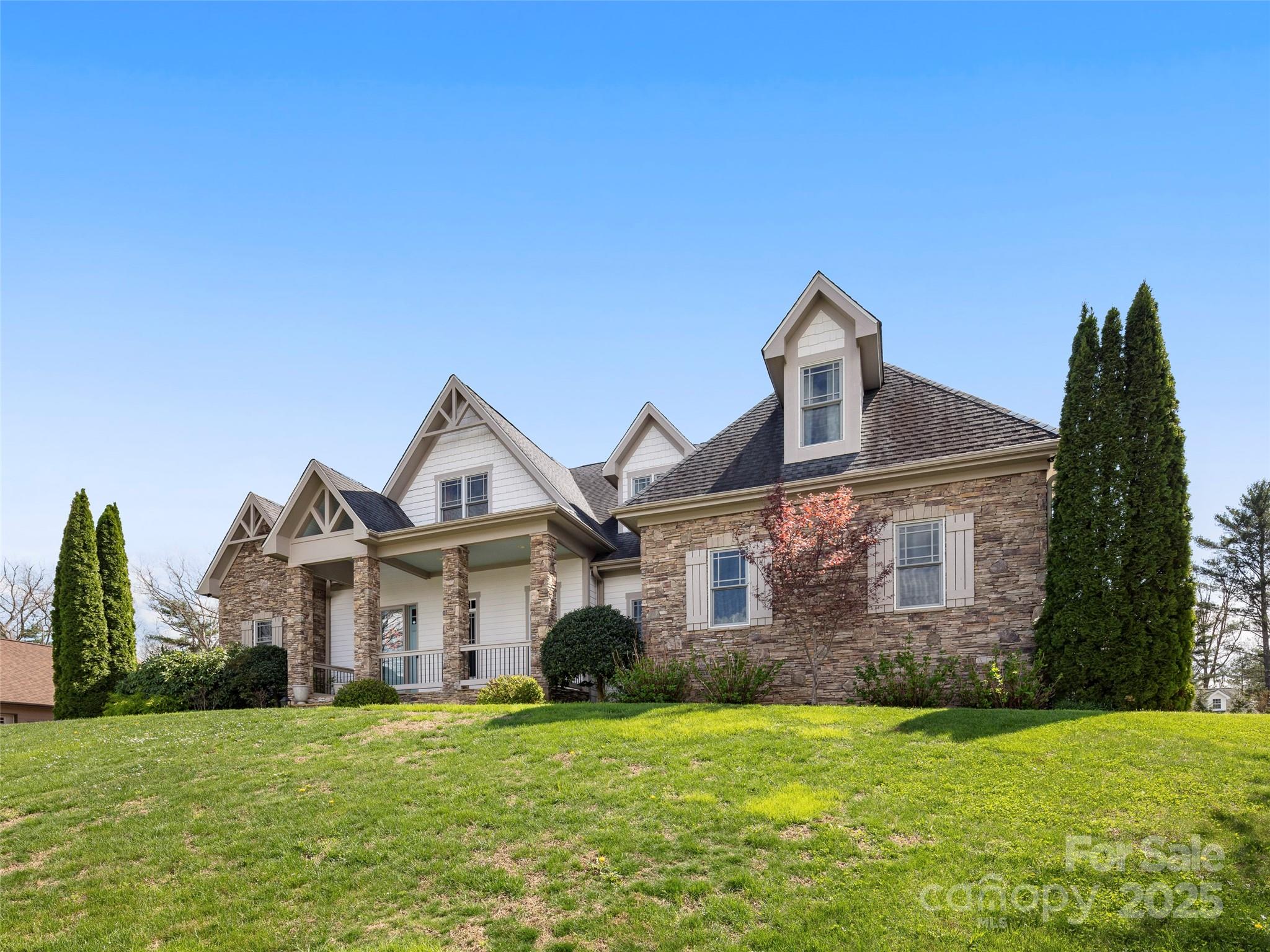 76 King Heights Drive