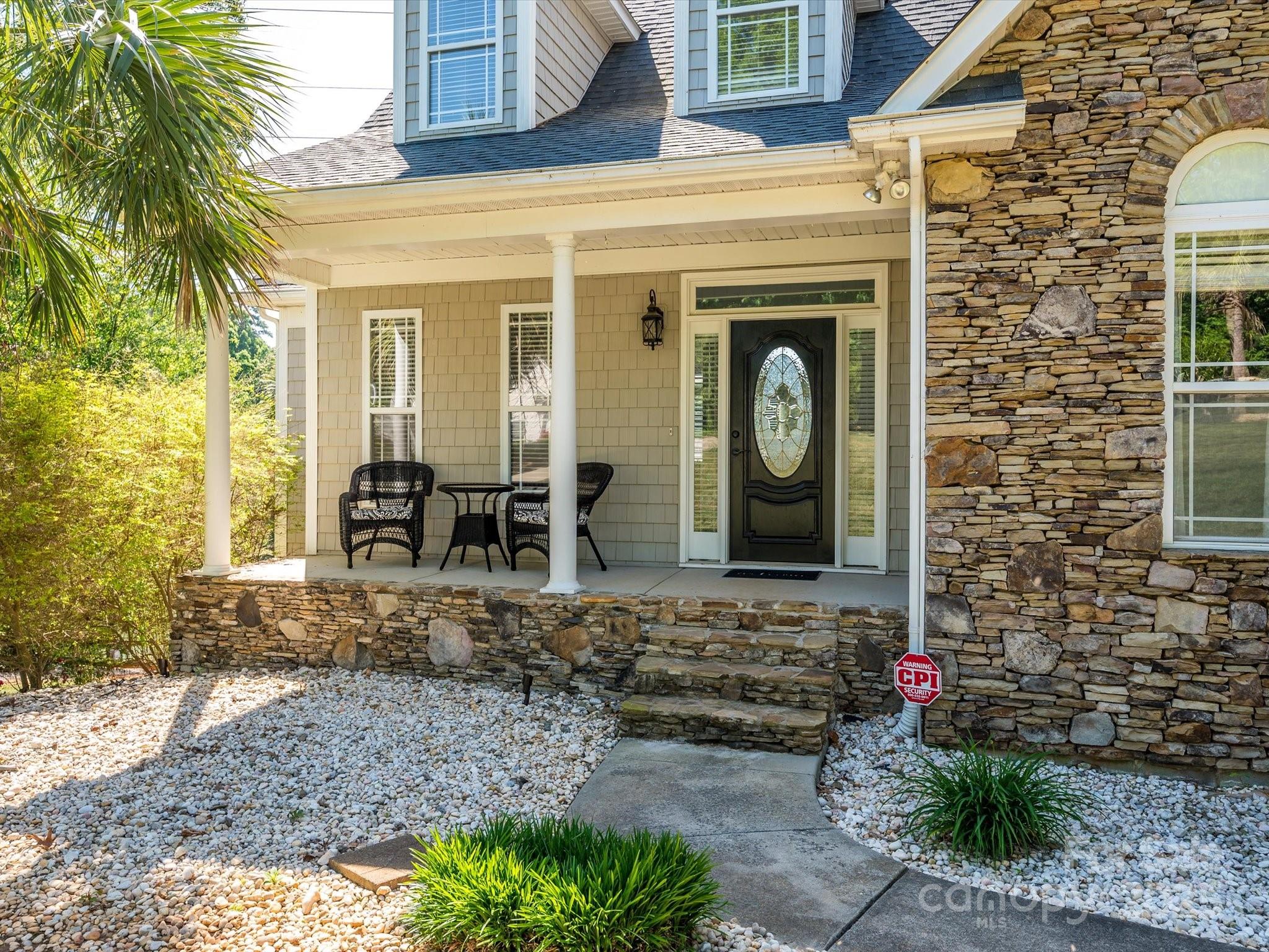 125 Mariner Pointe Lane