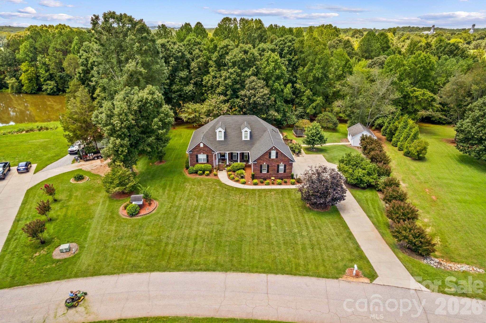 276 Falcon Crest Lane