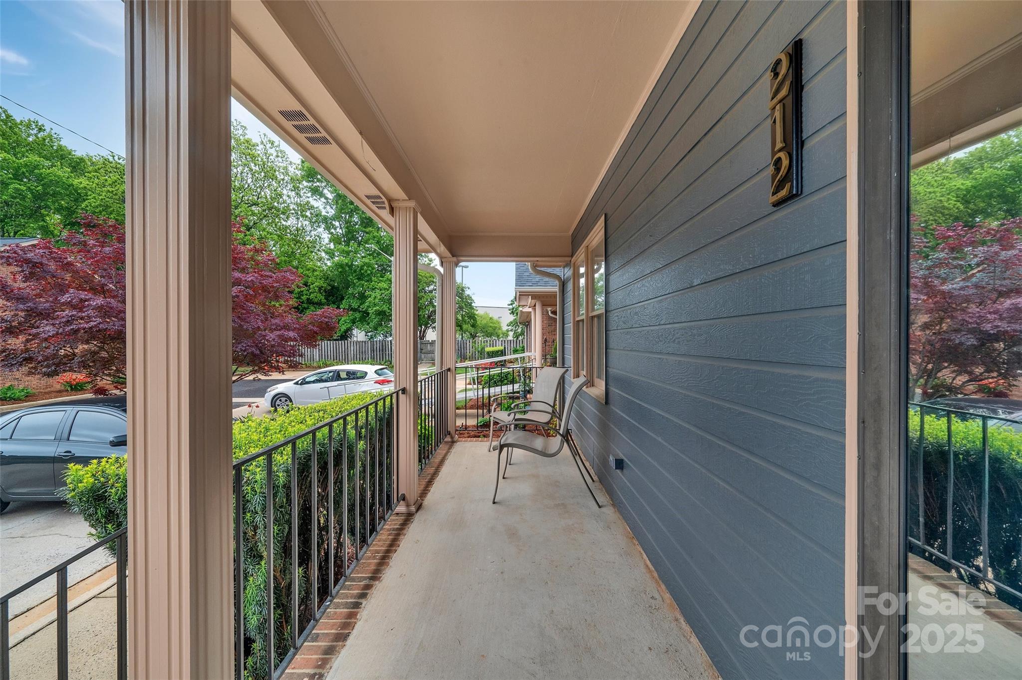 212 Pointe Circle
